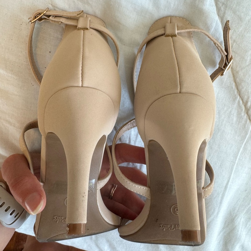 Beautiful Nude Crisscross Ankle Strap Elegant Soft Heels - Picture 7 of 8